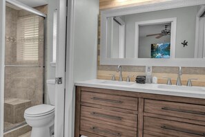 Shower, hair dryer, towels - Walking Distance to Sugarshack, Ice Cream & Coffee Heated Pool in Bonita Springs (Bonita Springs)