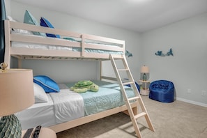 3 bedrooms, desk, iron/ironing board, travel cot