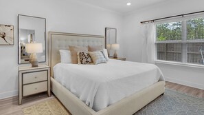 Nhà, nhiều giường, sân hiên, quang cảnh vườn (Family Affair) | 4 phòng ngủ, trang trí khác biệt 