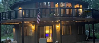 Round House Retreat in delightful Freedom NH