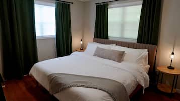 2 bedrooms, in-room safe, iron/ironing board, free WiFi