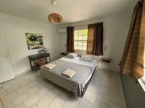 1 chambre, fer et planche à repasser, Wi-Fi, literie fournie