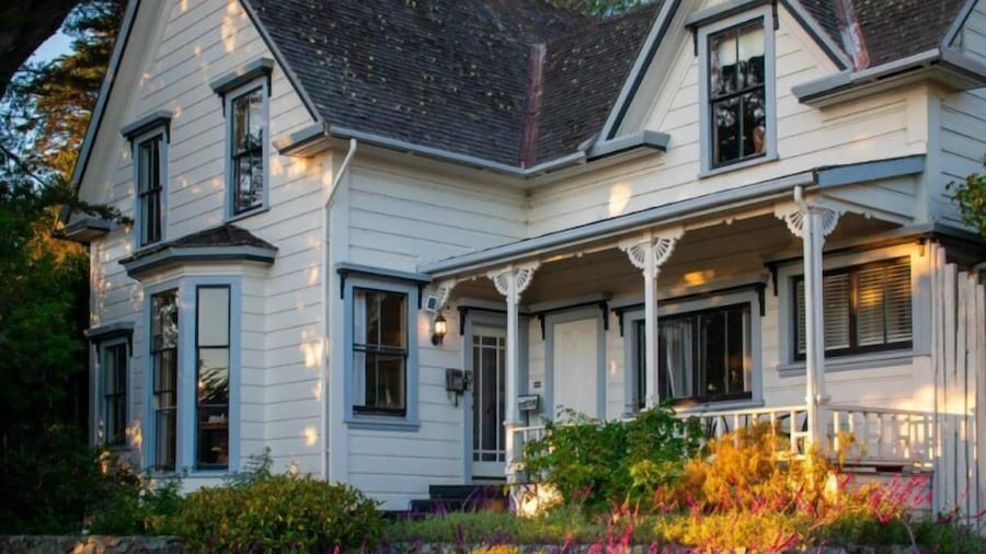 Dennen's Victorian Farmhouse
