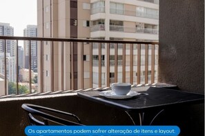 Superior Studio, Balcony, City View | Pemandangan dari bilik