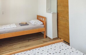 1 bedroom, iron/ironing board, free WiFi, bed sheets
