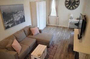 ��スマートテレビ、書庫