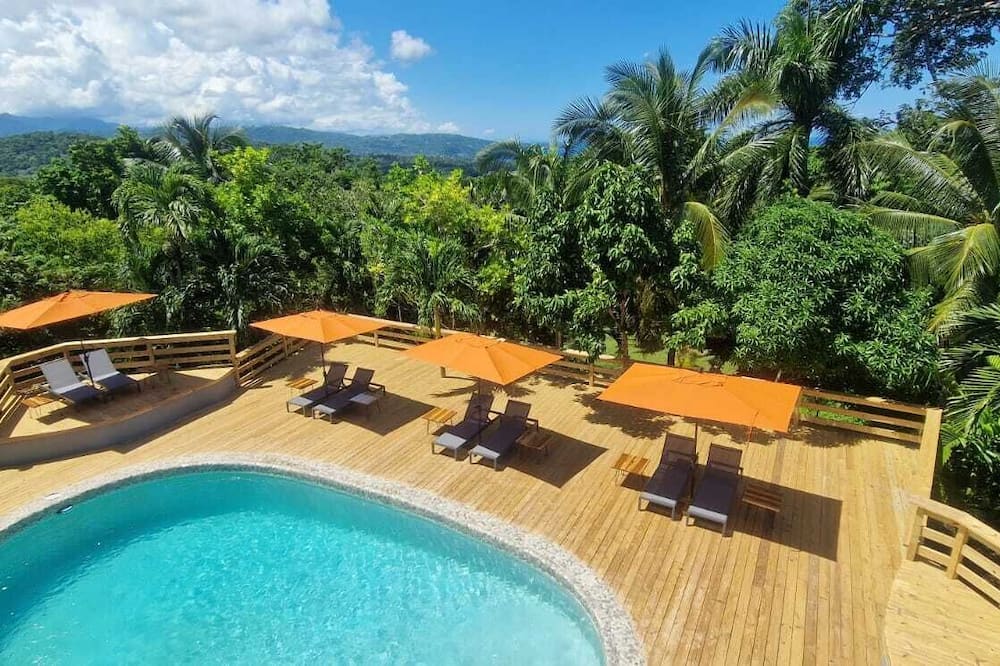 LF Jungle Retreat