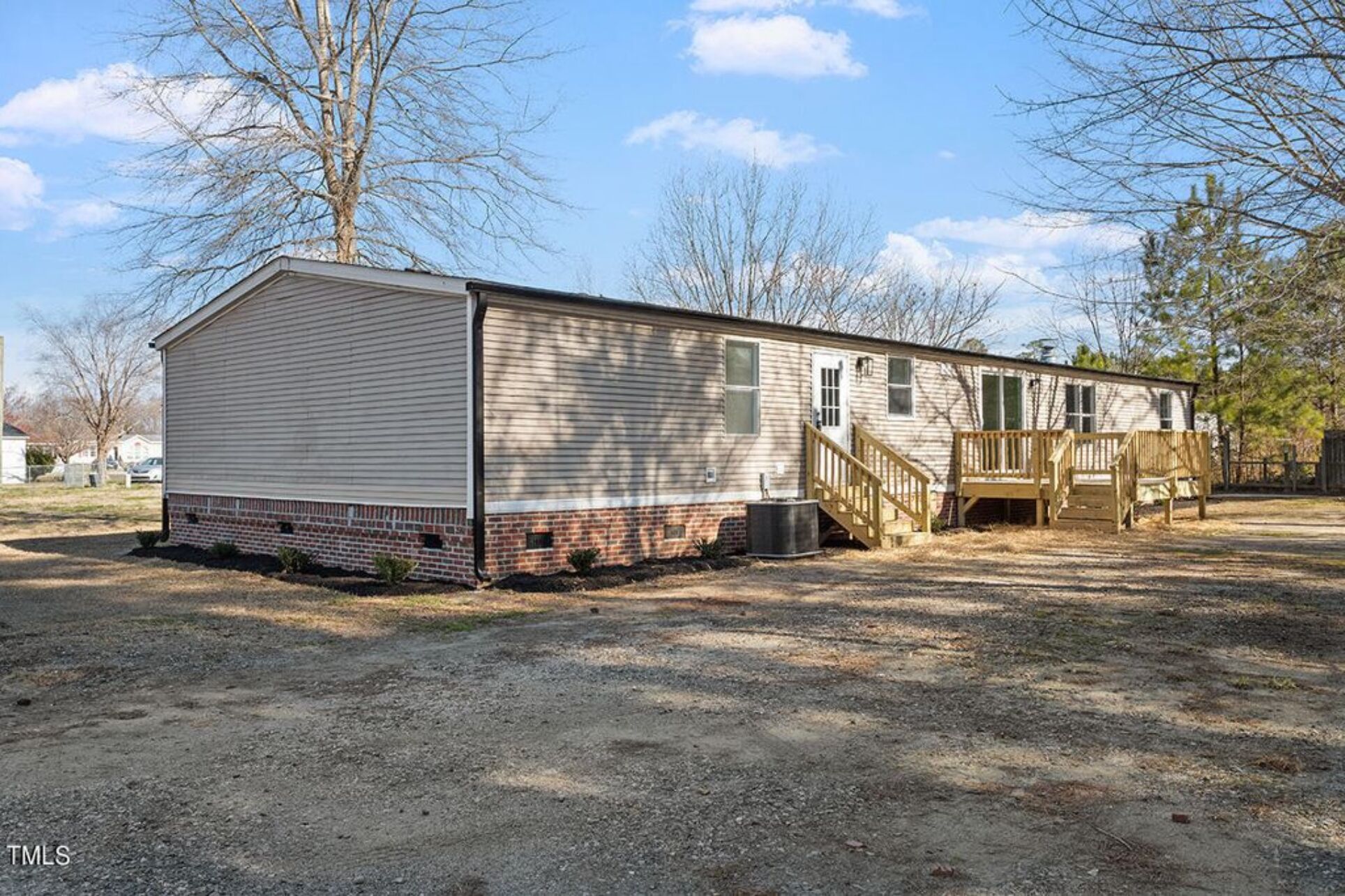 Spacious 5-bedroom mobile home with AC, WiFi in enchanting Rocky Mount