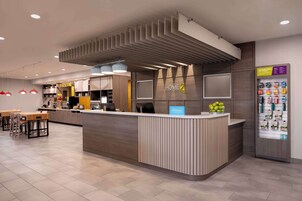 包含每日自助早餐