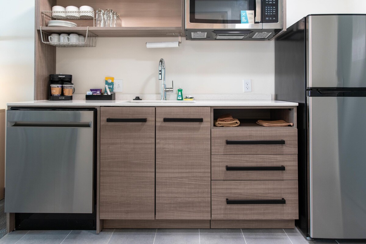 Private kitchen | Microwave