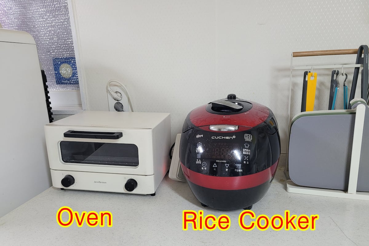 Fridge, microwave, stovetop, cookware/dishes/utensils