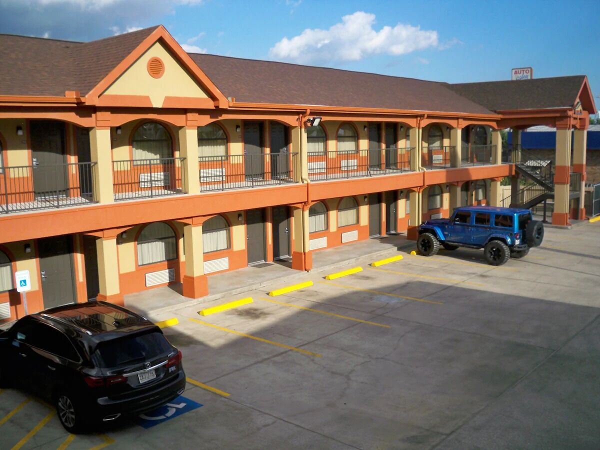 Budget-Friendly Room Ideal for Families, w/ Laundry Facility, Breakfast & Parkin