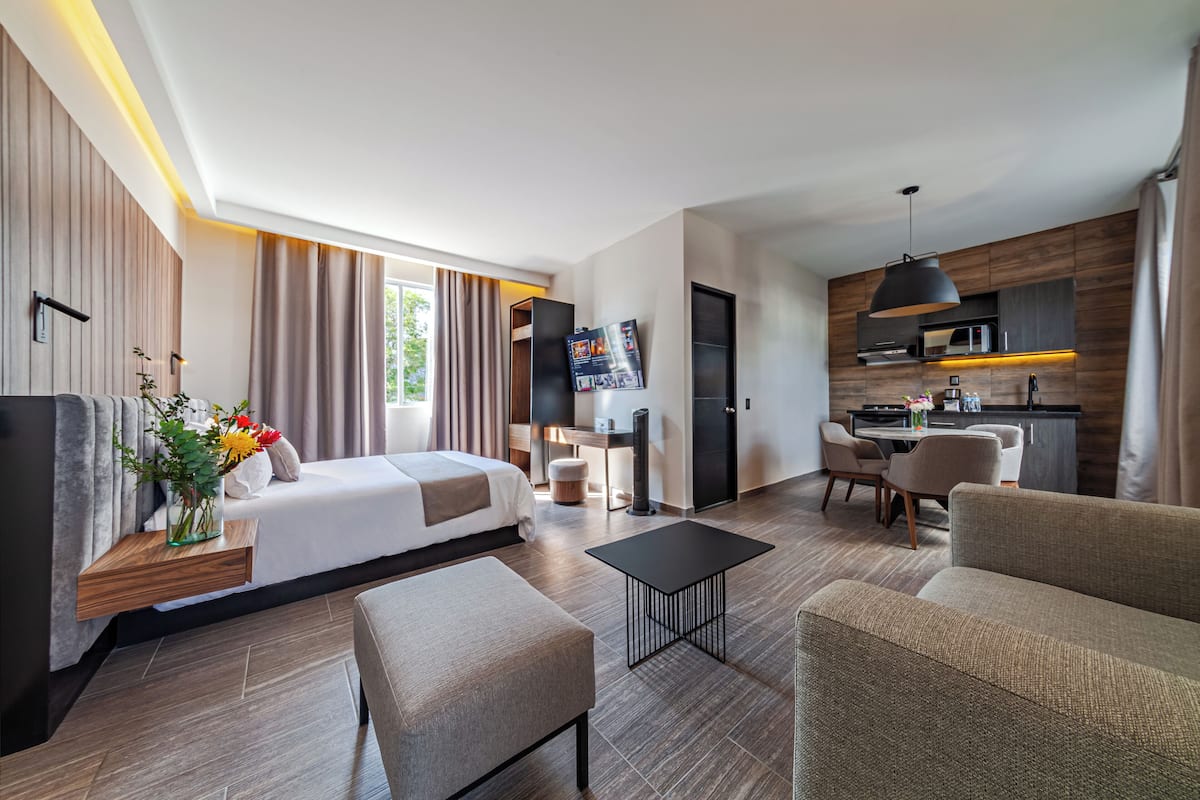 Suite Deluxe | 1 camera, biancheria da letto di alta qualità, una cassaforte in camera