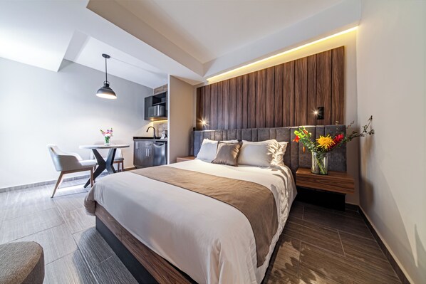 Standard Suite | 1 bedroom, premium bedding, in-room safe, iron/ironing board - CASA NOU (Mexico City)