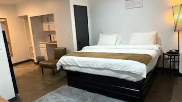 Superior Studio, City View | 1 bedroom, desk, laptop workspace, free WiFi