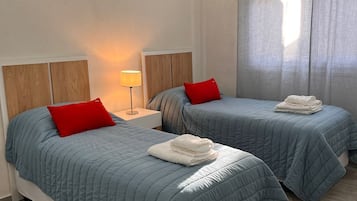 2 bedrooms, iron/ironing board, WiFi, bed sheets