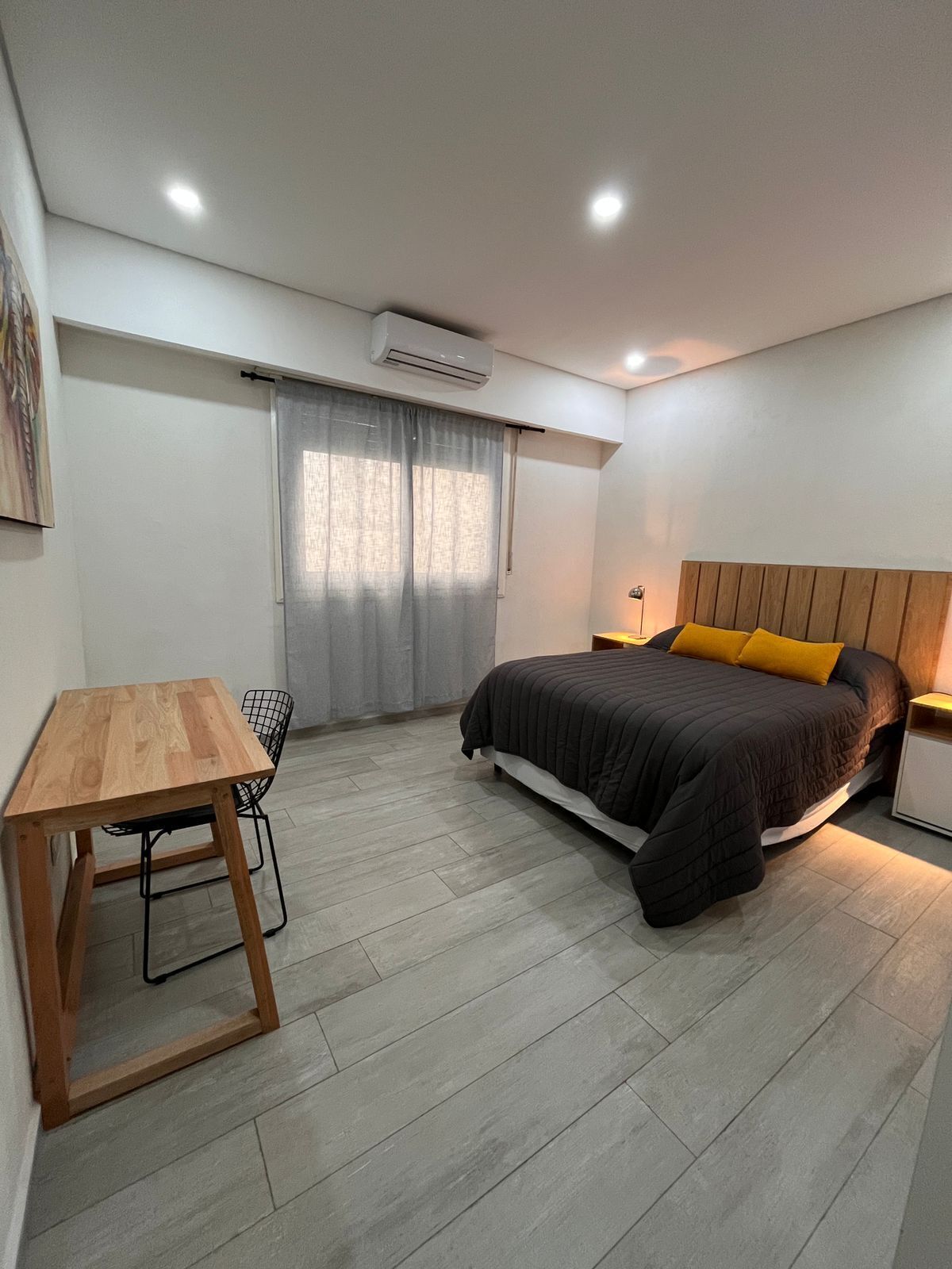 2 habitaciones, tabla de planchar con plancha, wifi y ropa de cama 