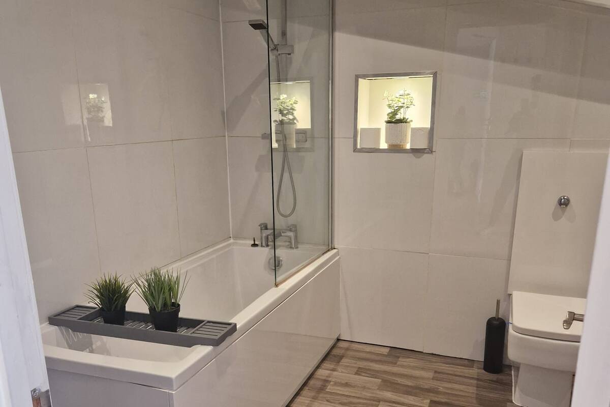 Apartment, Balcony | Bathroom