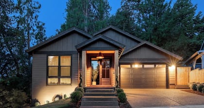 Stefenee Lodge - Base of Mt.Hood, Luxury Getaway