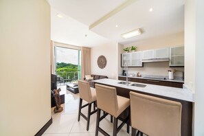 Interior - Ocean view luxury condo in the heart of Tamarindo. (Tamarindo)