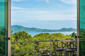Outdoor dining - Ocean view luxury condo in the heart of Tamarindo. (Tamarindo)