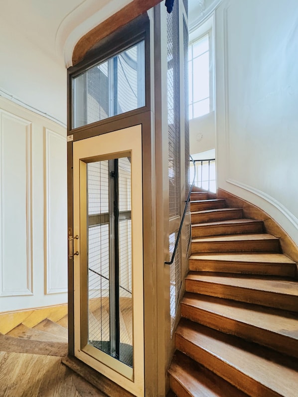 Interior - 3 Bedrooms Apartment in Marais (Paris)