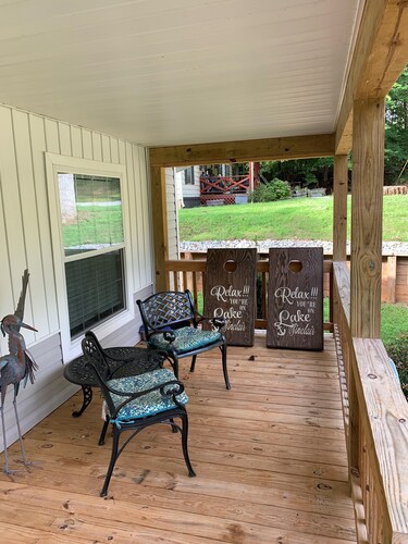 Blue Heron Hideaway on beautiful Lake Sinclair. 