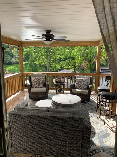 Blue Heron Hideaway on beautiful Lake Sinclair.