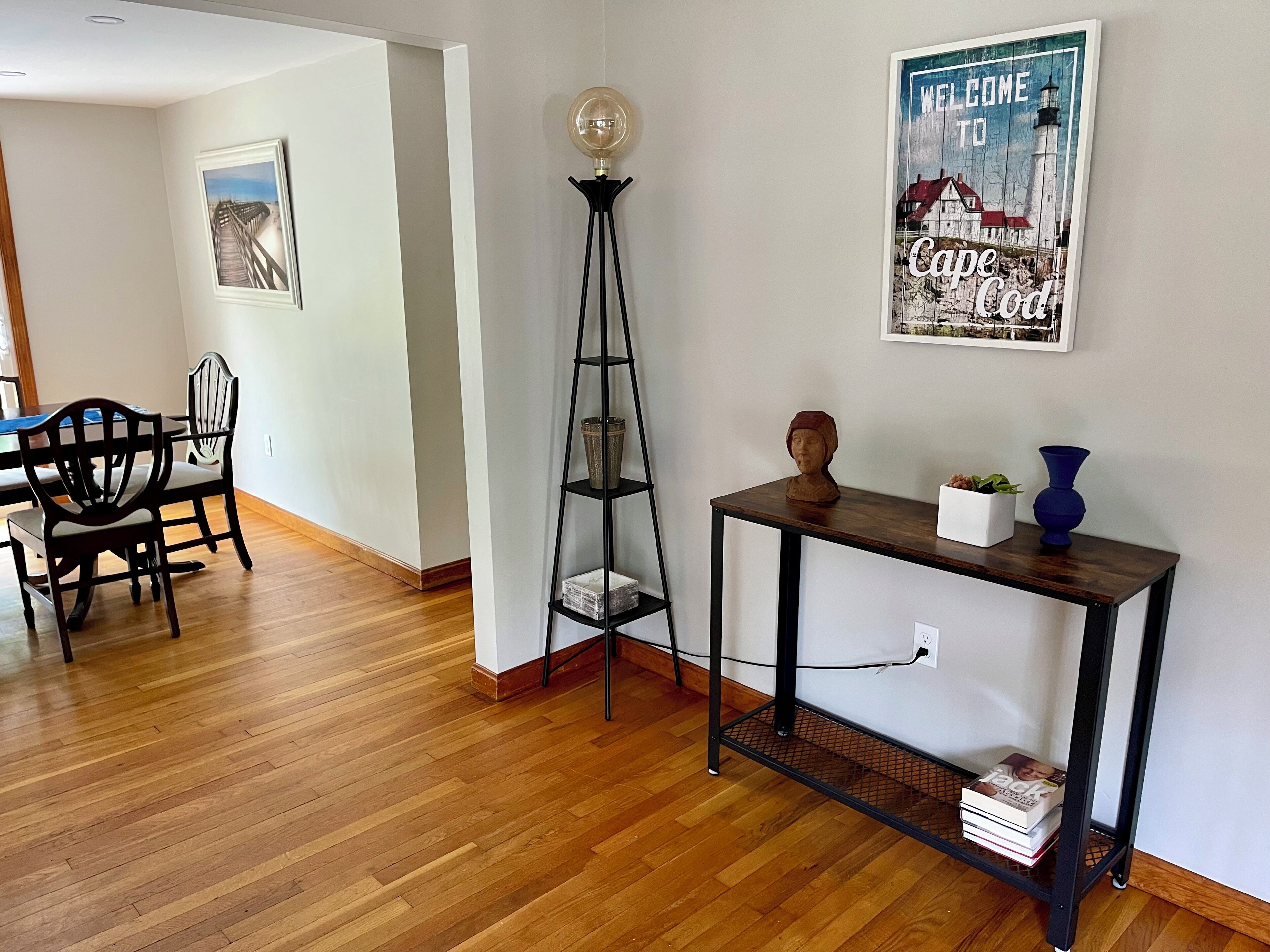 Charming 3-bedroom house in quiet neighborhood n lovely Yarmouth