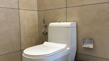 Comfort-dobbeltværelse - udsigt til have | Badeværelse