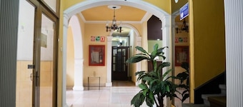 Hotel Plaza CA