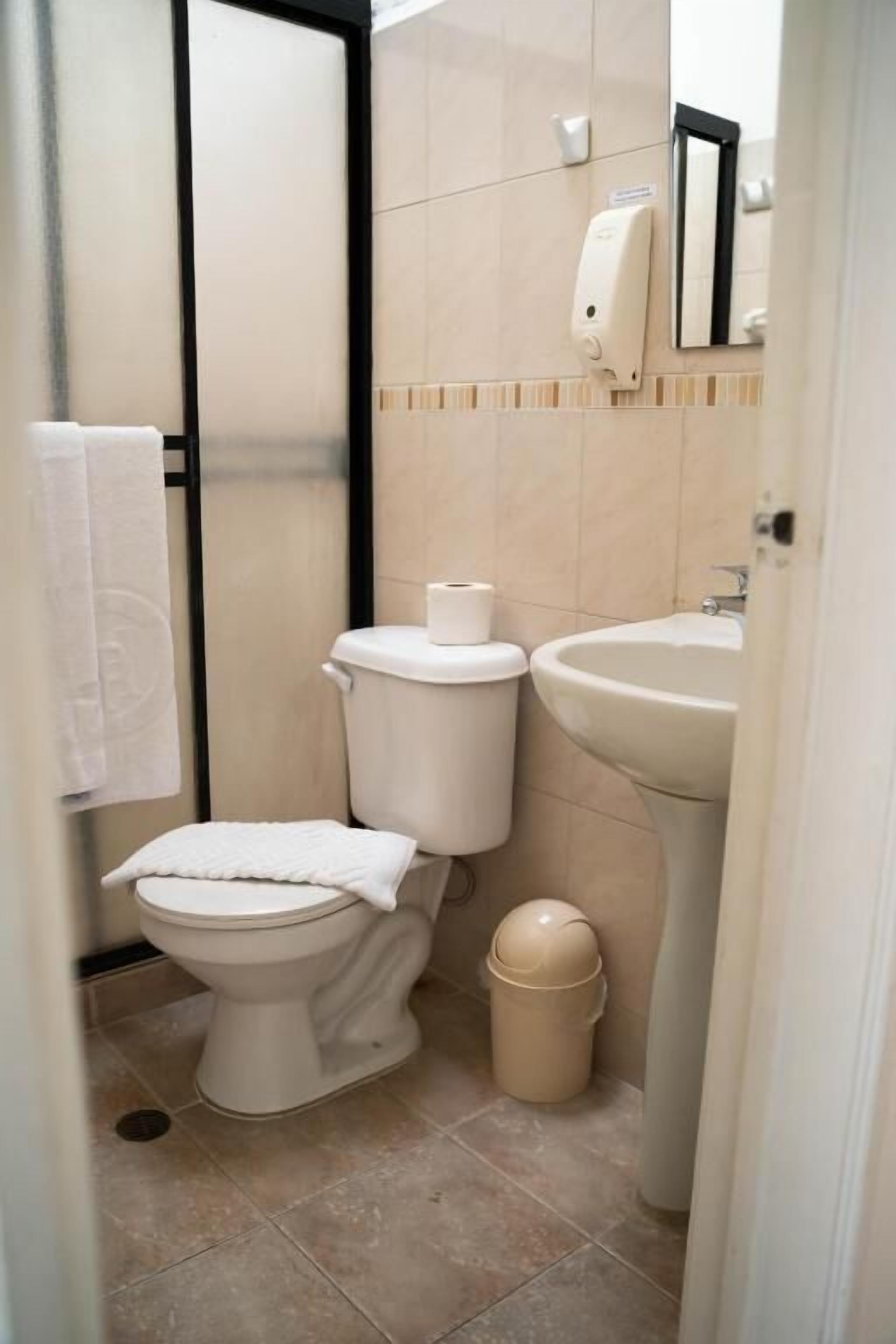 Photo - Hotel Plaza CA