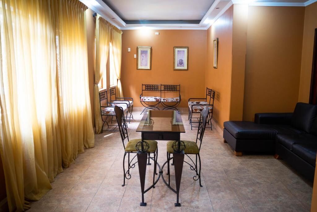 Photo - Hotel Plaza CA