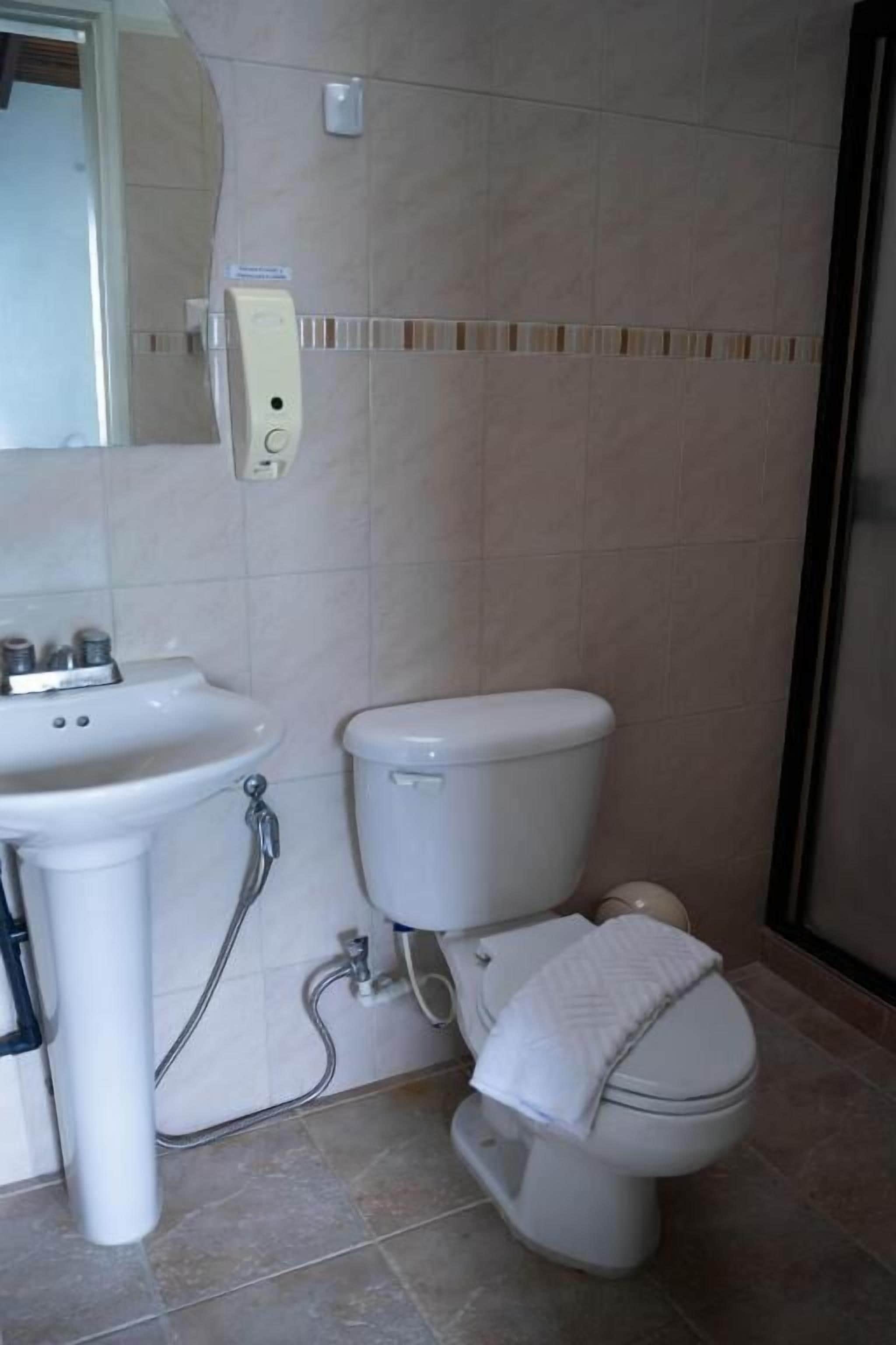 Photo - Hotel Plaza CA