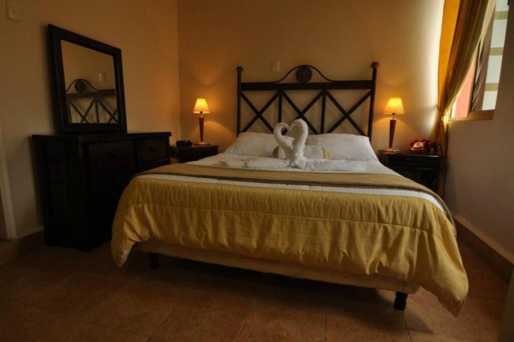 Photo - Hotel Plaza CA