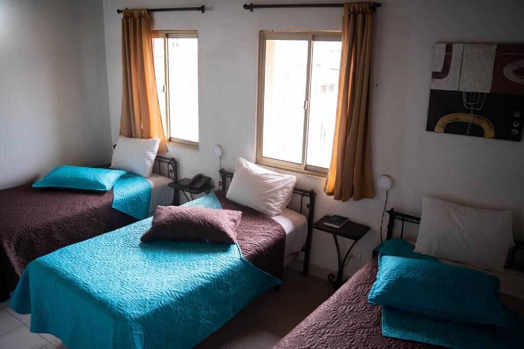 Photo - Hotel Plaza CA