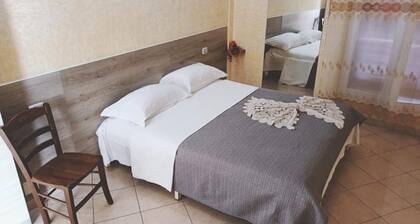 Crisan b&b room rentals 1