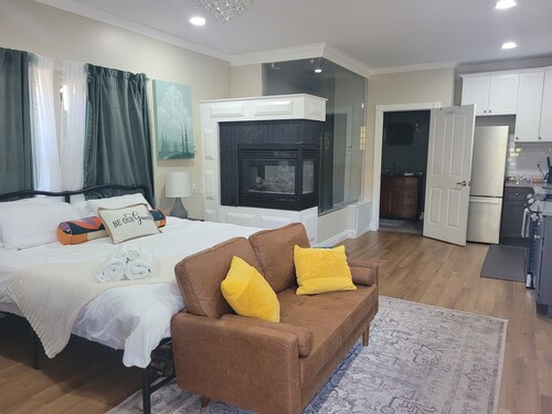 Cozy 1-bedroom condo with AC, WiFi in charming Amador City