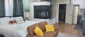 Cozy 1-bedroom condo with AC, WiFi in charming Amador City