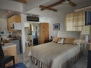 1 bedroom, iron/ironing board, free WiFi, bed sheets - Tropical Garden Hideaway {Bella Tortuga Studio B, St. Thomas} AC•Wi-Fi•Courtyard (St. Thomas)