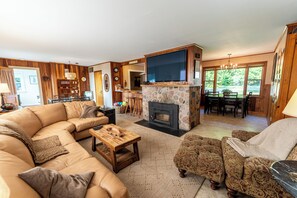 TV, fireplace - Sunny Side U.P.:  Fall Into Relaxation at Sunny Side U.P. – Perfect for Scenic Views & Cozy Nights (Manistique)