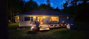 Sunny Side U.P.: Your Ultimate Summer Escape on Lake Michigan