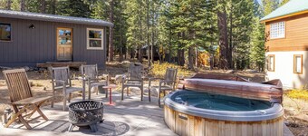 Misty Cabin by Tahoe Getaways-2 BR at Tahoe Donner - Ski Lease, Hot Tub