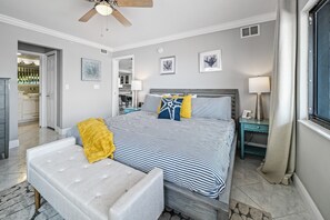 3 bedrooms, desk, iron/ironing board, free WiFi