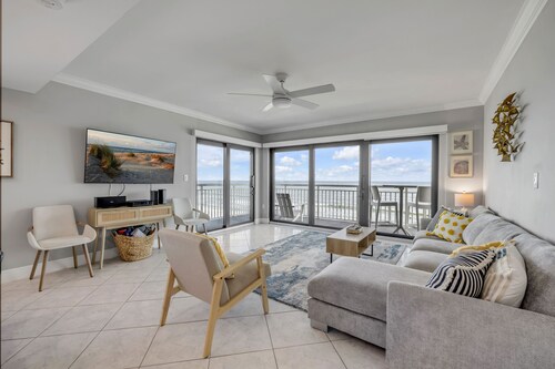 ✨ Luxury Oceanfront 3/2 Corner | Large Balcony Overlooking Heated Pool & Coastline 🌊