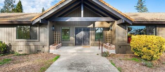 Sebastopol Flower Farm Stay