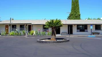 Façana frontal de l'allotjament