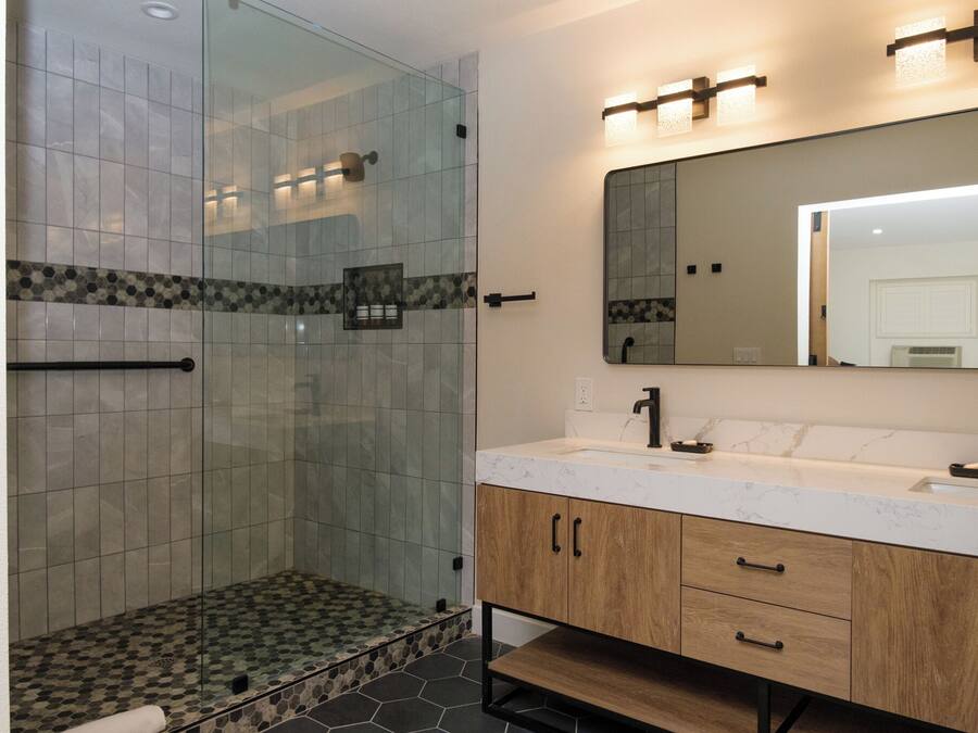 Double Queen | Bathroom | Hair dryer, towels, soap, shampoo