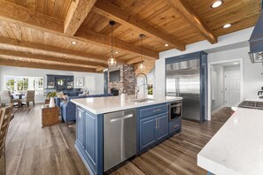 Interior - Balboa Island Family Home w/ Patio on the Bayfront (Newport Beach)