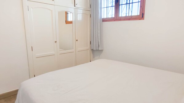 1 多间卧室、熨斗/熨衣板、免费 WiFi、床单